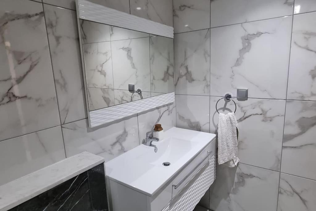 Fantastique, Luxerieux, Agreabel Appartement 莫纳斯提尔 外观 照片
